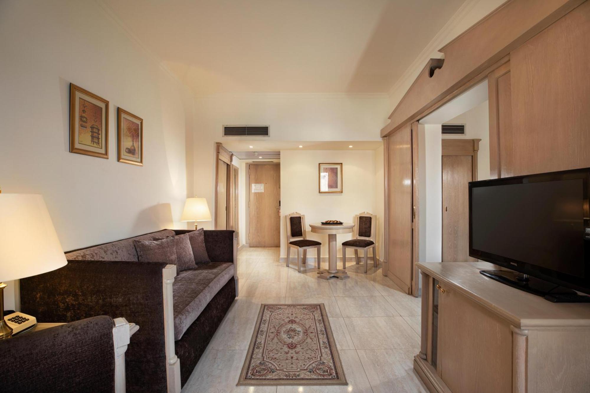 Pyramisa Hotel Luksor Zewnętrze zdjęcie
