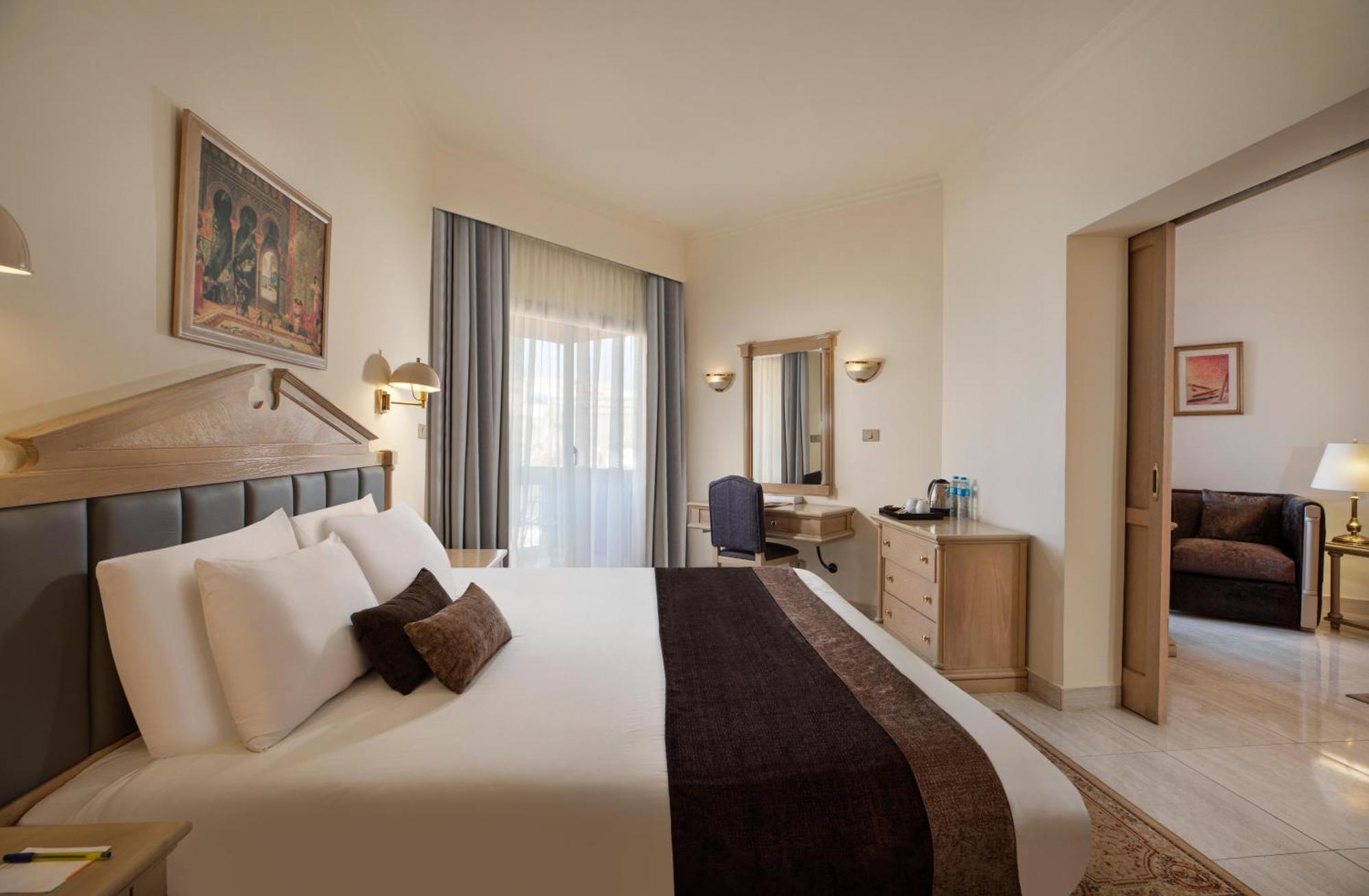 Pyramisa Hotel Luksor Zewnętrze zdjęcie